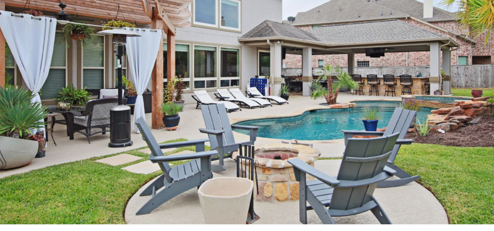 9 Elevated Modern Outdoor Kitchen Ideas That Transform Your Outdoor Living