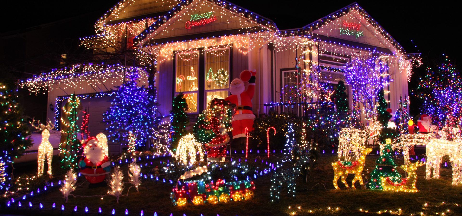 EcoWorks Sets a New Standard in Christmas Light Installation: Must-Have Systems for Success