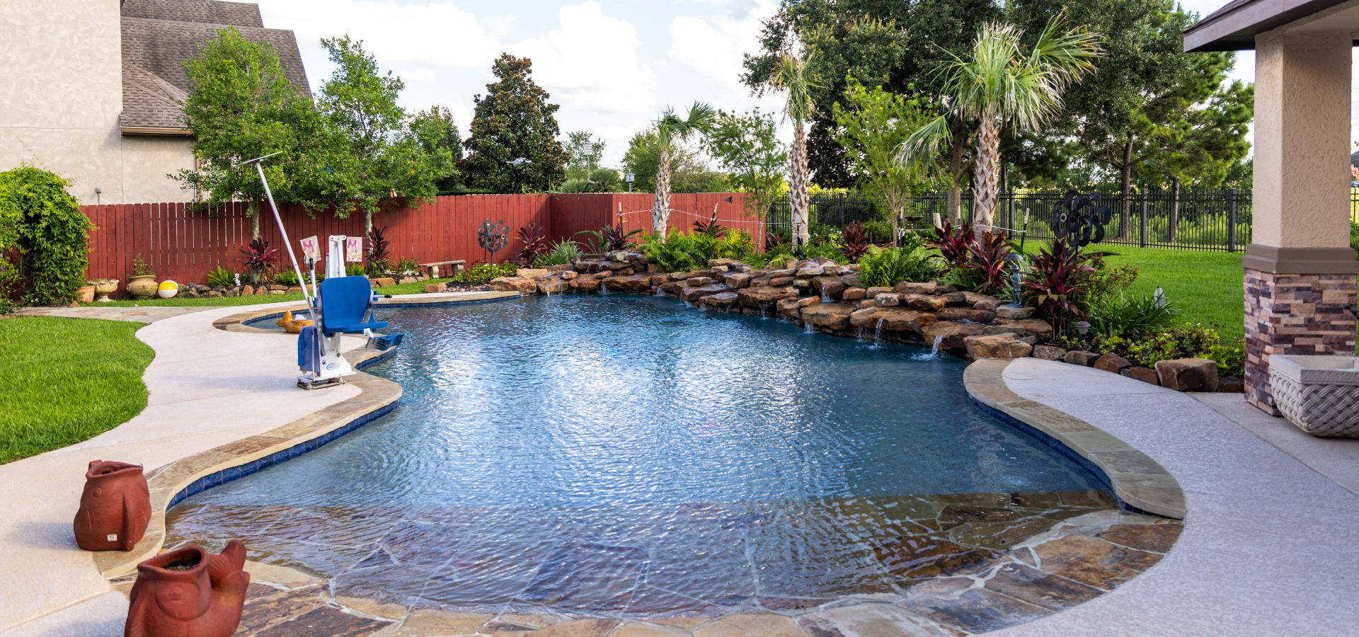 Resort-Style Pools: Bringing Luxury Vacation Vibes to Your Backyard