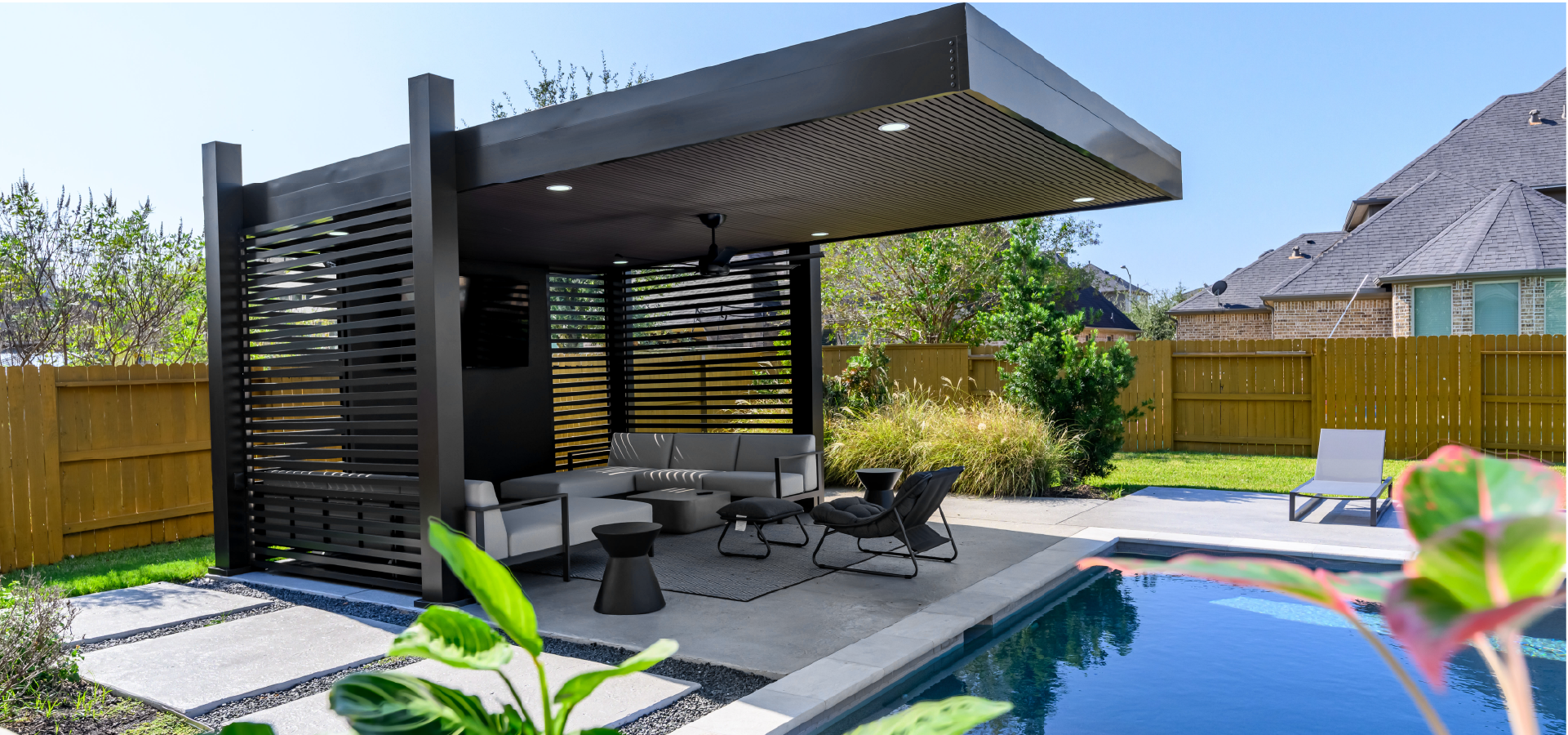 Aluminum, Wood or Insulated? Choosing a Patio Cover Material for Texas Heat